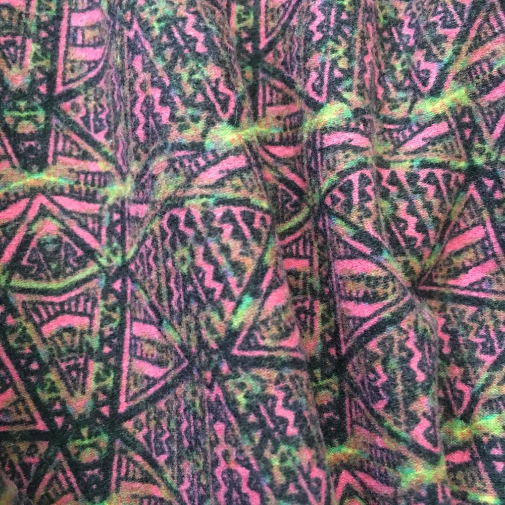 Lularoe OS 80s Patterned Leggings